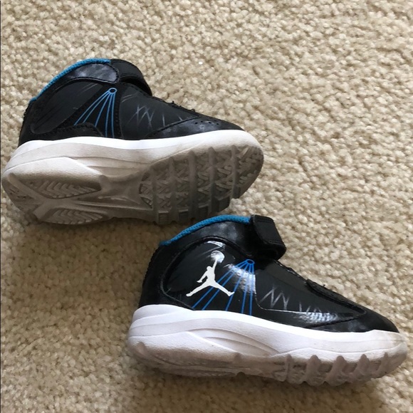 Blue and Black Nike Baby Jordans - Picture 6 of 6